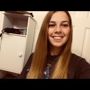 Meet your Posher, Sabrina